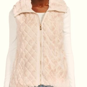 NWT Carmen Marc Valvo Quilted Faux Fur Vest Bavarian Cream Small